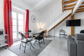 Massena Square - 1 Bdr Duplex with AC